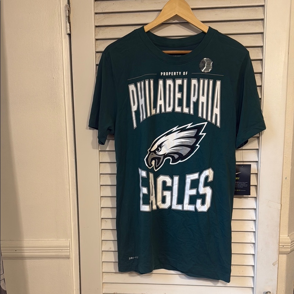 The Nike Tee Philadelphia Eagles Dri-Fit Men’s T-Shirt